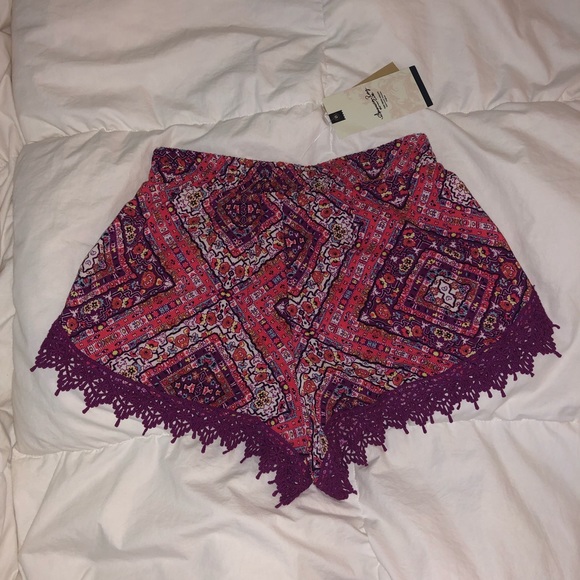 American Rag Loose Shorts - Picture 2 of 4